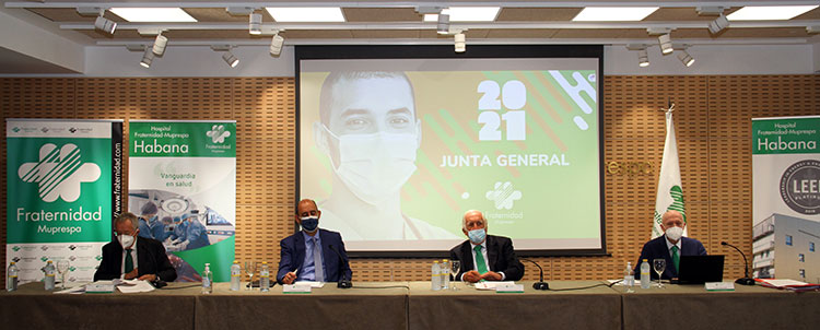 Mesa Acto Junta General 2020 de Fraternidad-Muprespa