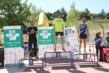 Podium maculino III carrera por la prevención Frarternidad-Muprespa