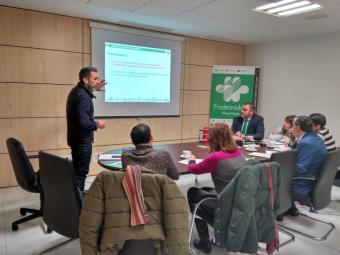 Asistentes y ponencia