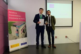 Manuel Porrua Director del Centro de Recursos Humanos y RSC de Fraternidad-Muprespa recibe el distintivo Marca Asturiana de Excelencia en Igualdad