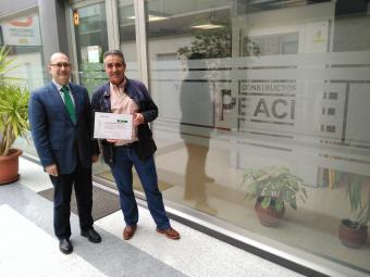 Entrega diploma Bonus Fraternidad-Muprespa Constructora Peache