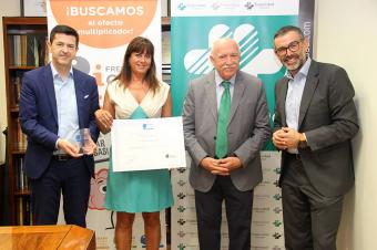 Carlos Aranda y Natalia Fernández reciben sello Brain Caring People Empresa