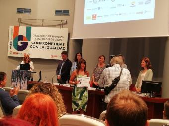 Fraternidad-Muprespa recibe el distintivo como empresa comprometida con la igualdad