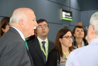 Carlos Aranda, gerente de Fraternidad-Muprespa, durante la inauguración