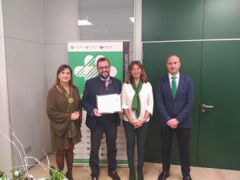 El acto de entrega tuvo lugar en las nuevas instalaciones de Fraternidad-Muprespa en Córdoba 