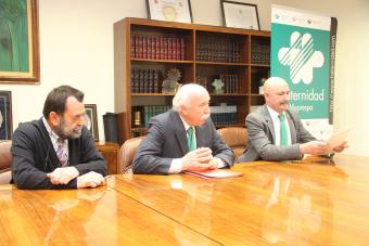 Julio Santos, Carlos Aranda y Antero Fernández de la Mela, durante el acto 