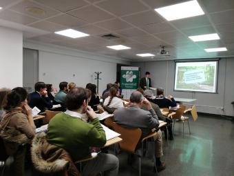 Visió Zero se centra en la integració i implicació de totes les persones, mitjançant el desenvolupament del compromís, la comunicació, la cultura i l'aprenentatge.