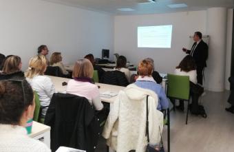 El Dr. Mora va donar algunes pautes sobre la durada mitjana de les patologies de genoll i turmell a Fratenidad-Muprespa