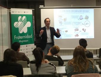 Durant la jornada s'han detallat els riscos que poden suposar els nous instruments utilitzats en el sector.