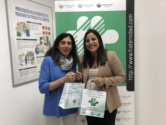 Raquel Hernández, juntament amb el responsable d'una consultoria