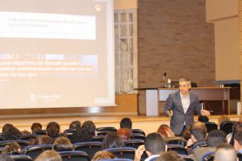 El títol de la conferència era “Tecnologies de la informació i la comunicació (TIC) i riscos emergents”