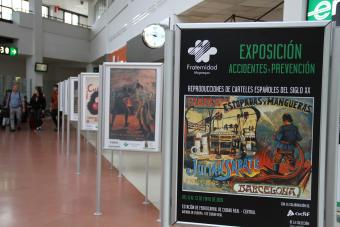 La muestra se sitúa en el vestíbulo principal de la estación de ferrocarril de Ciudad Real