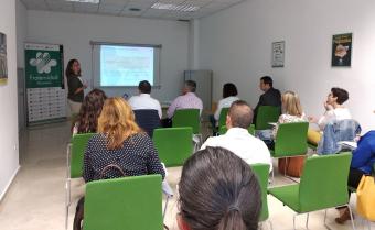 Maria José Pérez, coordinadora Territorial Asistencial, inició la sesión informativa explicando la evolución legislativa