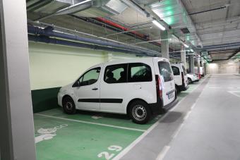 Hay tres plantas subterráneas destinadas a aparcamiento