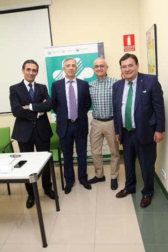 Los representantes de las empresas galardonadas recibieron en diploma bonus, que les acredita como merecedores del incentivo