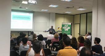 Alejandro Quintana durante su ponencia