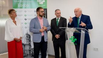 Carlos Aranda, ante el atril, durante su intervención
