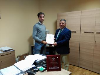 Fernando Casado, de Fraternidad-Muprespa, junto al representantes del Grupo de Empresas de la Asociación de Industrias de la Carne