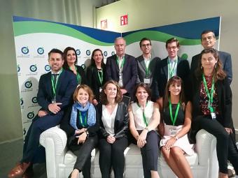 Foto de familia de los miembros de Fraternidad Muprespa presentes en el Congreso 