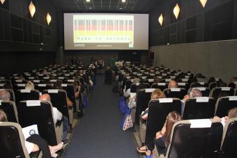 Imagen del auditorio donde tuvo lugar el debate