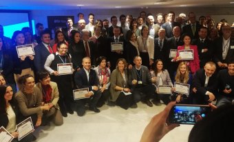 Foto de familia de todos los representantes de las entidades reconocidas