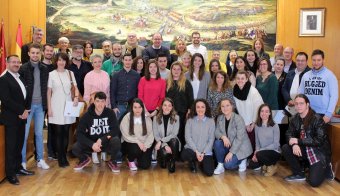 semanais.  Novos titulados que exercerán prácticas laborais. Programa Almansa