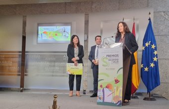 María Dolores Cortés, durante su intervención tras recoger el premio
