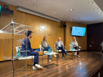 Mesa redonda de representantes de las empresas