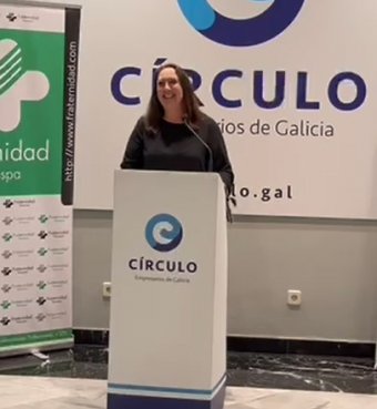 Ainara Ruiz de Gauna, de AXA, durante su intervención en la inauguración