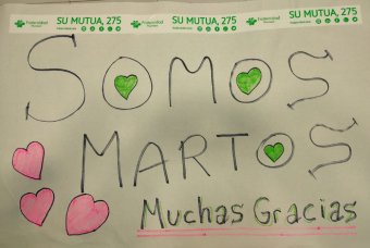 Cartel de agradecemento por parte de Fraternidad-Muprespa a este grupo