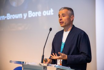 Fernández subrayó la importancia de cuidar la salud digital