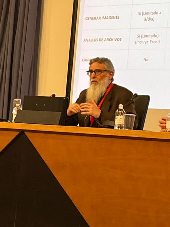 Javier Sánchez durante su ponencia 