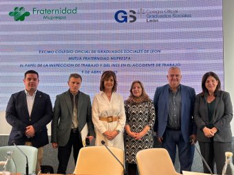 De izquierda a derecha, Ignacio Casas, Carlos Luis Iglesias, Carmen Ujidos, Margarita Santos, dr. José Ignacio Mora y Carmen Rueda