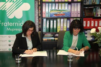 En la firma del acuerdo de colaboración