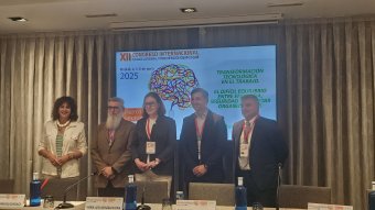 Natalia Fdez. Laviada y Javier Sánchez al inicio de la mesa en la que participaron 