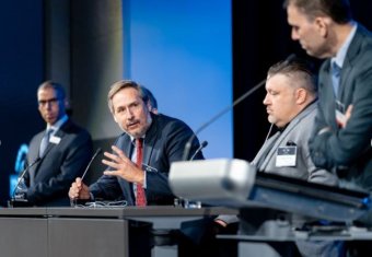 Exposición del Dr. Minuesa en el Arthrex Latin American de Florida