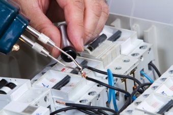 trabajo en equipos electrónicos