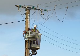 trabajo en torre tensión