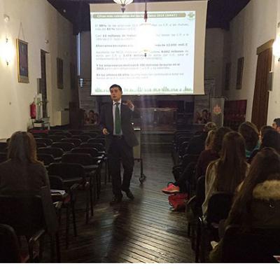 ESCUELA UNIVERSITARIA DE OSUNA Y FRATERNIDAD-MUPRESPA COLABORAN EN UNA JORNADA DIRIGIDA A ALUMNOS DE FISIOTERAPIA