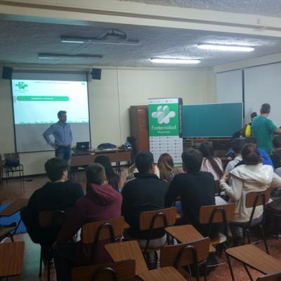 Curso de primeros auxilios impartido por Fraternidad-Muprespa en el Colegio Niño Jesús de Vitoria-Gasteiz