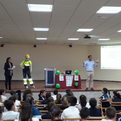 Educar en la prevención. Jornada realizada por Fraternidad-Muprespa en el Colegio Tacoronte de Tenerife