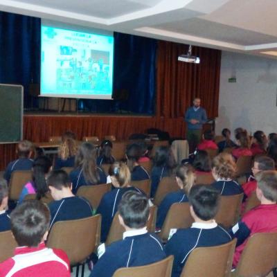Fraternidad-Muprespa imparte charlas formativas en el Colegio Padres Franciscanos de Lugo