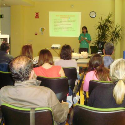 El pasado 27 de abril la Mutua Colaboradora con la Seguridad Social Fraternidad-Muprespa ha celebrado en Jaén una jornada denominada “Taller de primeros auxilios” enmarcada en la II Semana de prevención que nuestra Entidad ha organizado en todo el territorio nacional.  El acto ha estado dirigido principalmente a trabajadores de nuestras empresas mutualistas.  El director provincial de Fraternidad-Muprespa en Jaén, Ángel Gilabert ha agradecido la asistencia a todos los asistentes y ha presentado la jornada h