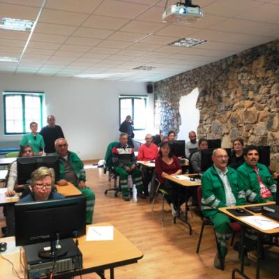 Taller de primeros auxilios impartido por Fraternidad-Muprespa en Barco de Valdeorras