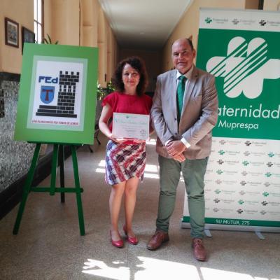 Fraternidad-Muprespa entrega a la Fundación Educativa Colegio Divina Pastora un accésit de los V premios EZ