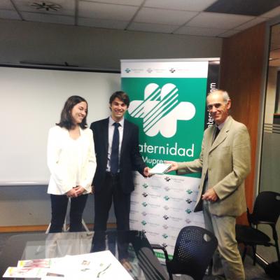 Fraternidad-Muprespa Barcelona entrega el  diploma Bonus a la empresa Centro Operativo Ciclo Comercial S.A.
