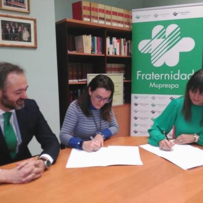 El Colegio de Graduados Sociales de Álava firman un convenio de colaboración
