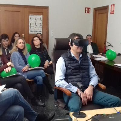 Los trabajadores del Grupo Pañalón, durante el taller de seguridad vial