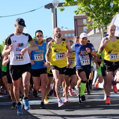 Los corredores, instantes después del comienzo de la carrera