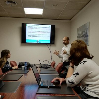 El médico de Lleida imparte formación